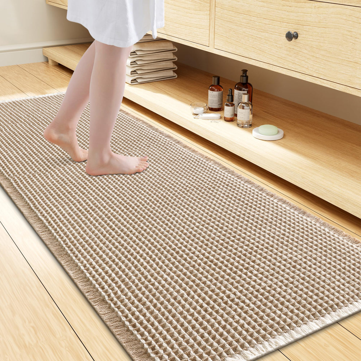 Smiry Waffle Bath Mat 24X16, Soft Absorbent Bathroom Rugs, Brown & Cream