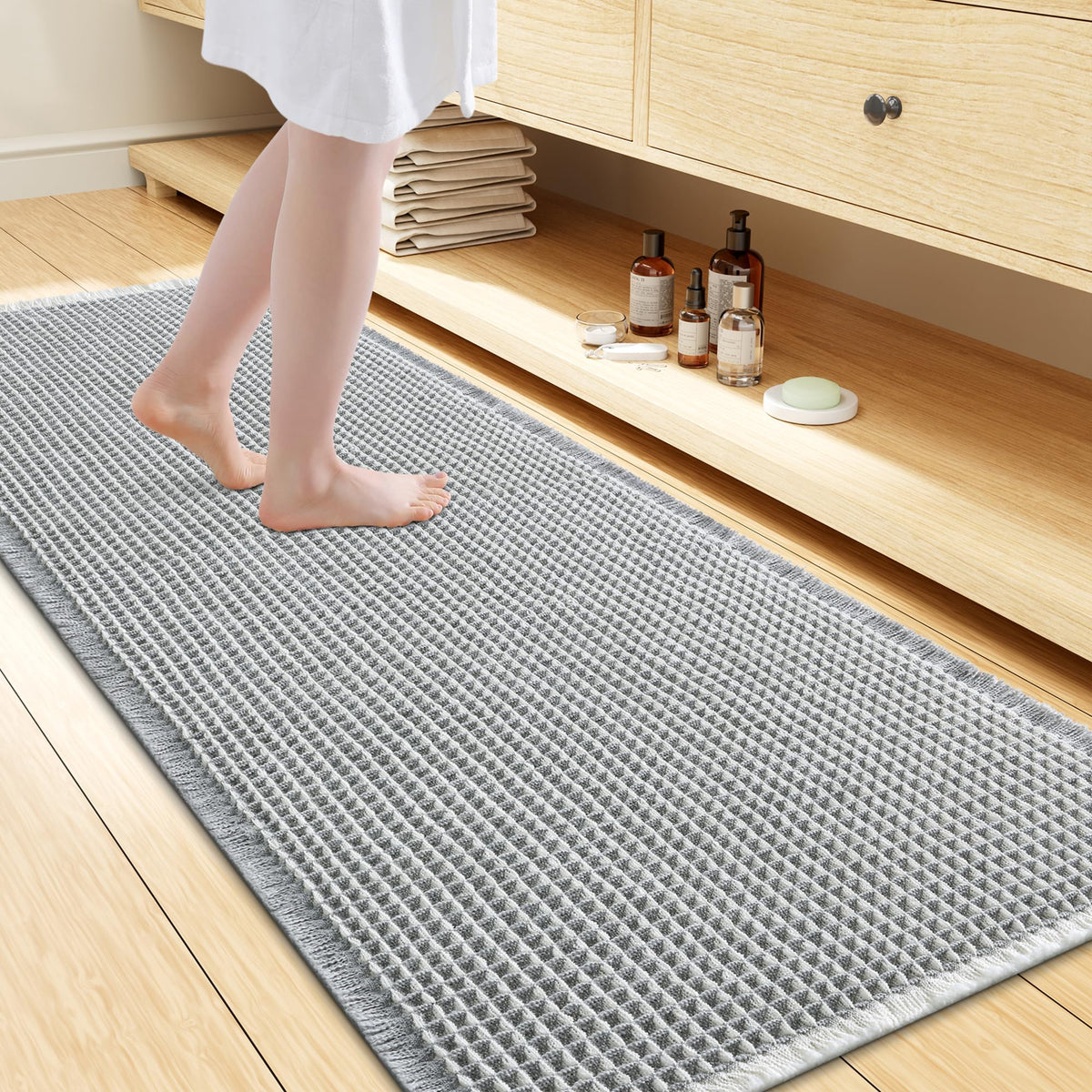 Smiry Waffle Bath Mat 24X16, Soft Absorbent Bathroom Rugs, Brown & Cream