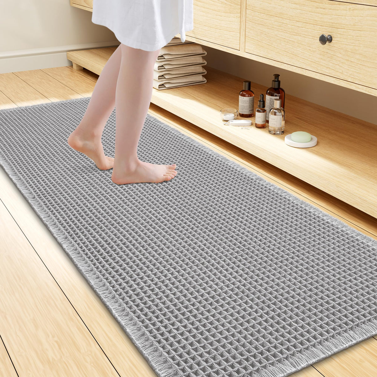Smiry Waffle Bath Mat 24X16, Soft Absorbent Bathroom Rugs, Brown & Cream