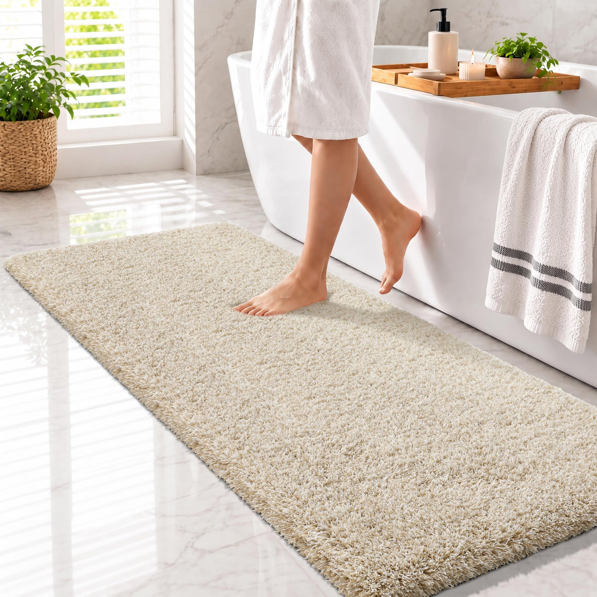 Yimobra Bathroom Rugs Non Slip Washable 32X20, Ultra Soft and Water Absorbent Bath Mats, Plush Fluffy Shower Mat Outside, Microfiber Thick Matts for Bathroom Floor/Tub, Light Gray and White
